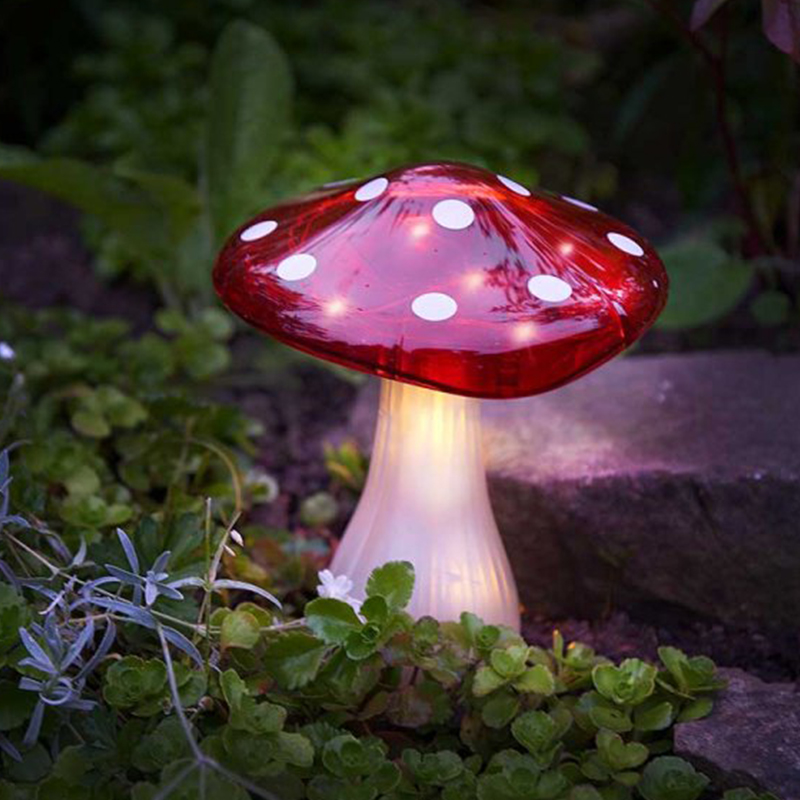 Grand champignon magique solaire                                                